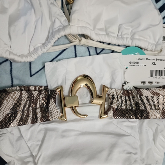 Beach Bunny NWT gold white xl swimsuit - Picture 3 of 11